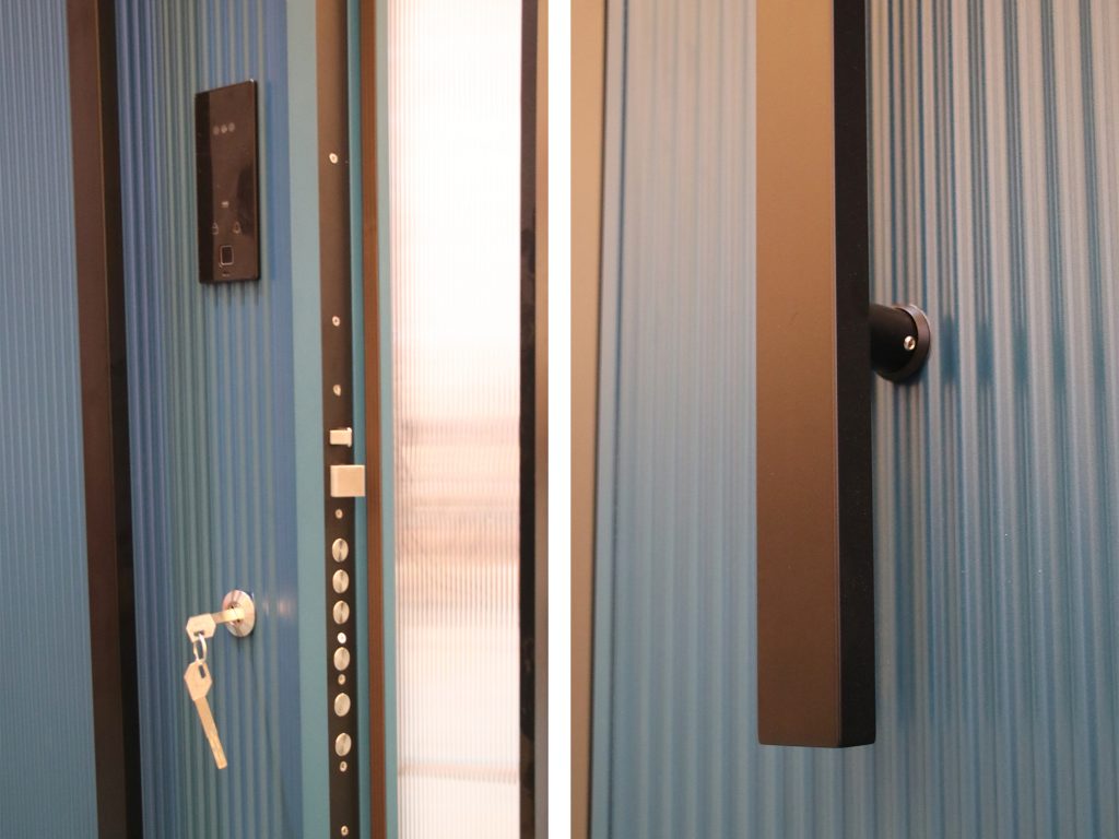 Your safety is our priority. That's why we spare no expense in ensuring that our Pivot Door is equipped with top-notch locks sourced from the market's leading manufacturers. With our advanced locking mechanisms, you can have peace of mind knowing that your space is fortified with the highest level of security.