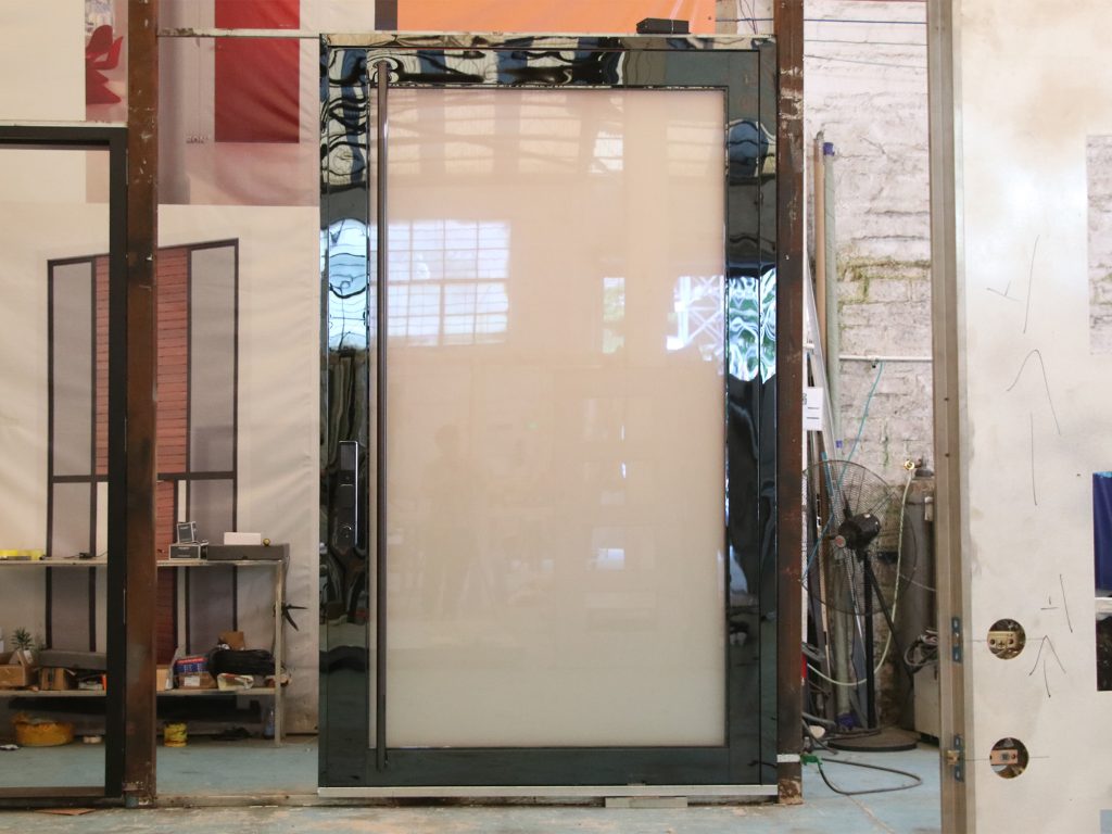 At the heart of our service is the commitment to providing fully customized glass doors for our customers.